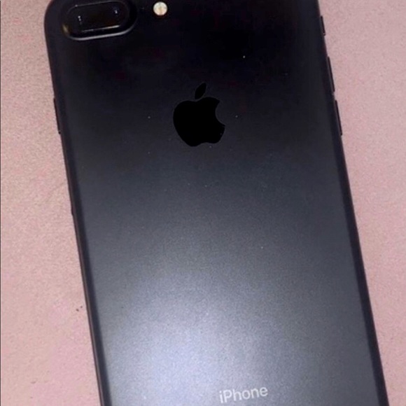 COPY - iPhone 7 Plus. Unlocked with clean IMEI. CAN BE USED WITH ANY CARRIER. - Picture 3 of 3